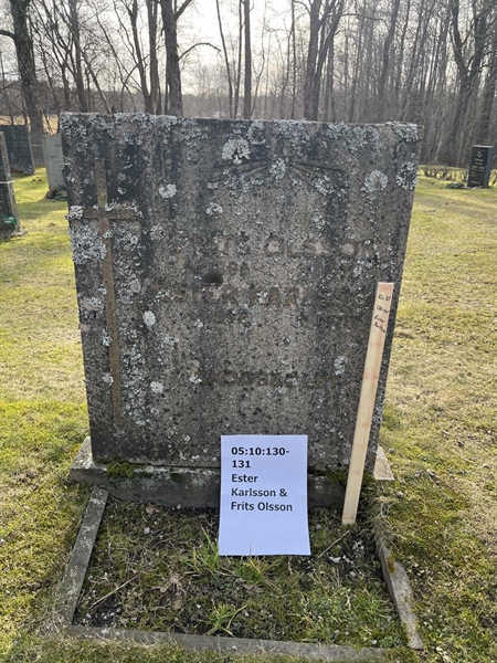 Hautatunnus: 05 10   130-131