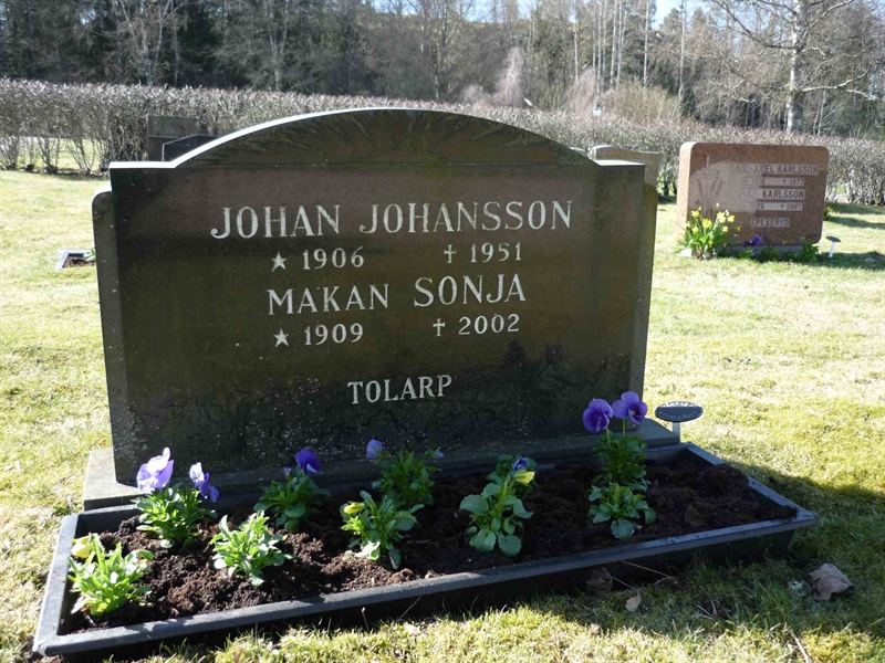 Grave number: ÖD 06  230, 231, 232