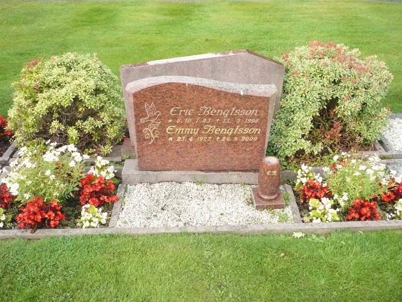 Grave number: SKF G    66, 67