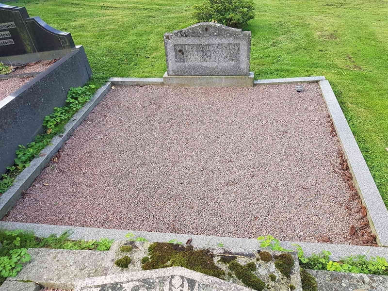 Grave number: 06 60865