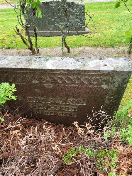 Grave number: Jä 04   103