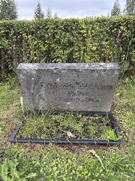 Grave number: 4 M MD   101-103