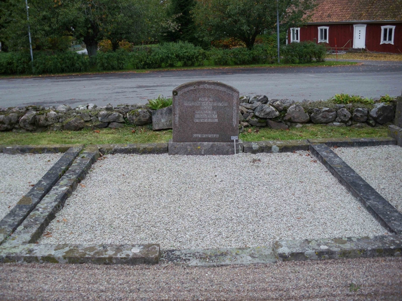 Grave number: NSK 03     3