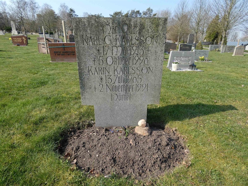 Grave number: EL 2   511