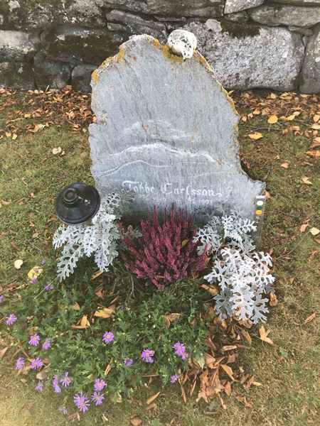 Grave number: ÅR B   376, 377
