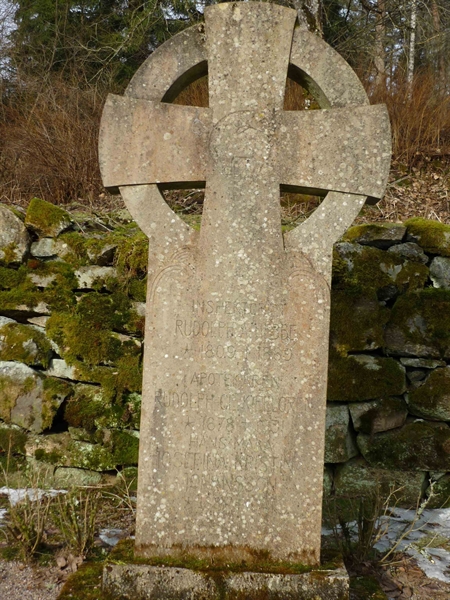 Grave number: ÖD 01    9, 10