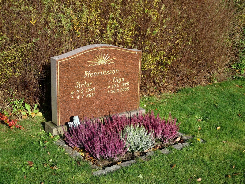 Grave number: HNB III    63