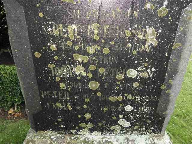 Grave number: KG F    11