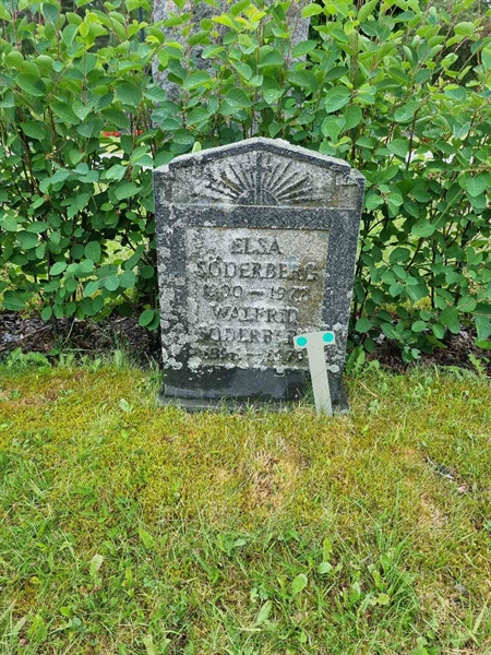 Grave number: 2 08   39