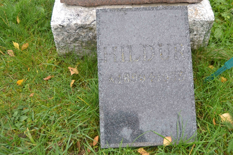 Grave number: 1 I   213