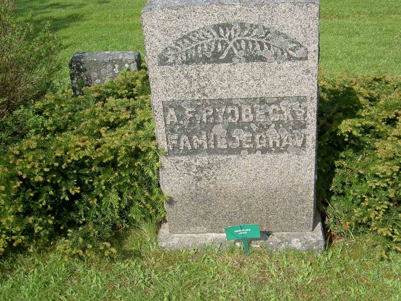 Grave number: ROG B  213, 214