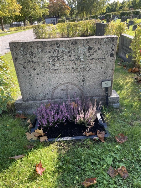 Grave number: 1 T   465