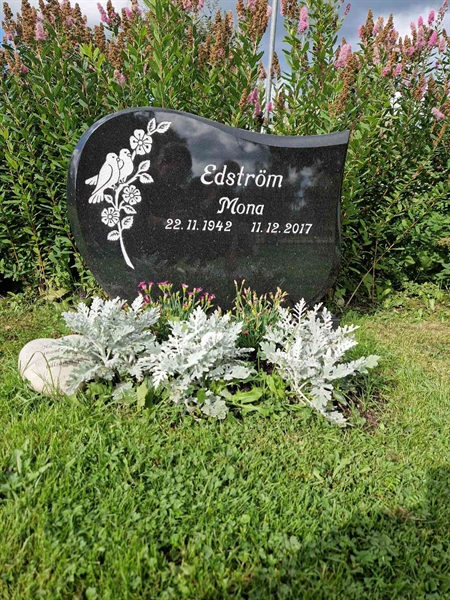 Grave number: 1 05    63
