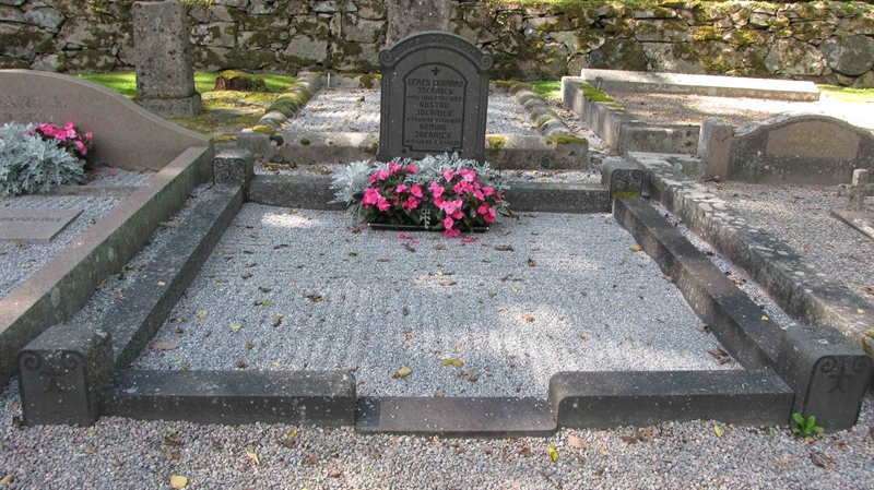 Grave number: HG HÄGER   164, 165