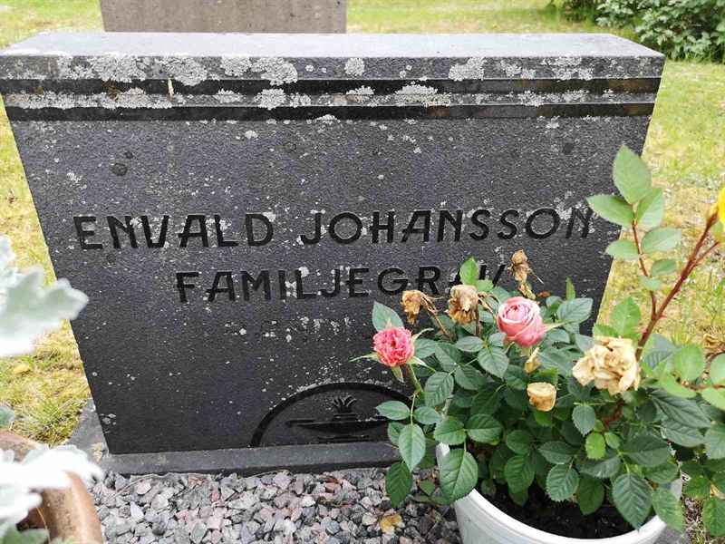 Hautatunnus: SK T     7