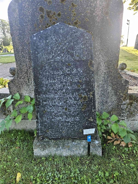 Grave number: Fr 4   441-442