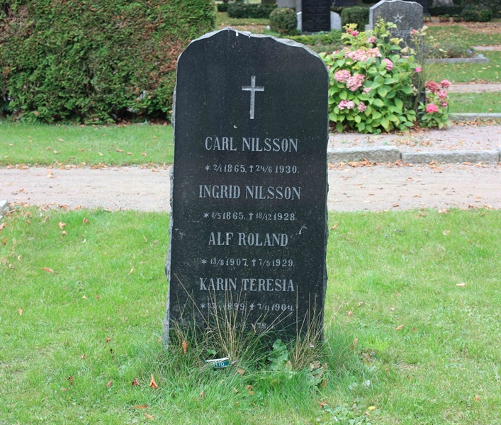 Grave number: Ö 11y    46, 47, 48