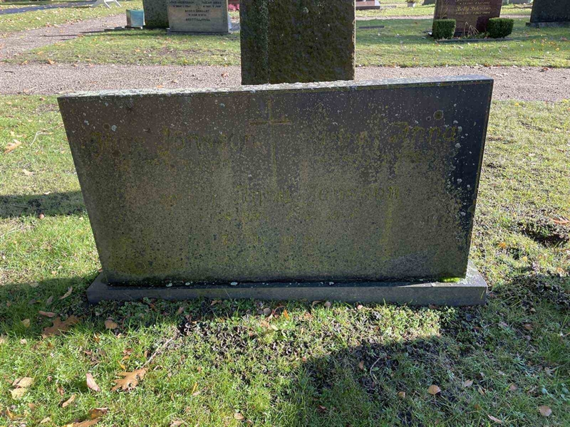 Grave number: VV 5   139, 140