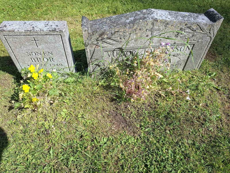 Grave number: 001 2   865
