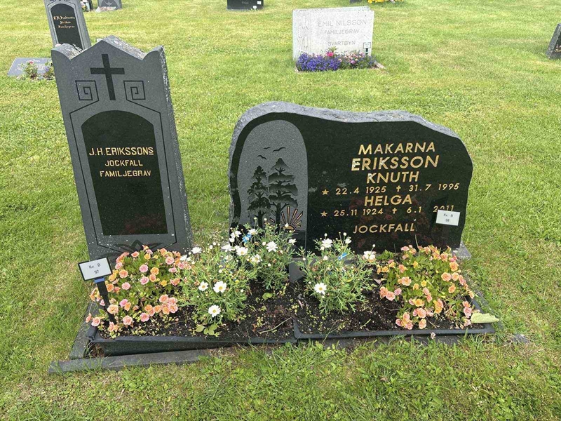 Grave number: 003 B    98