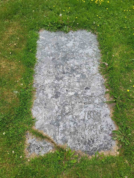 Grave number: kö 01 04    17