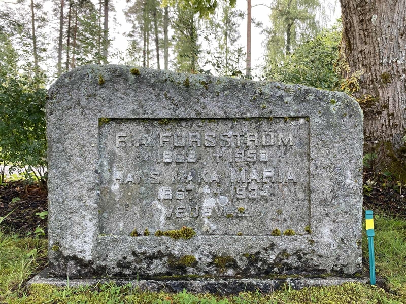 Grave number: 1 14     13, 14
