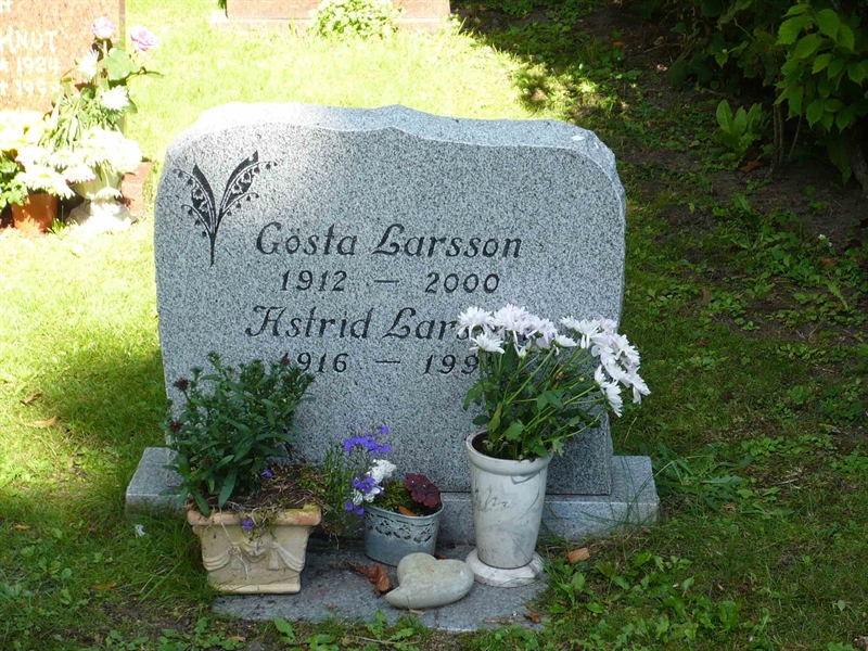 Grave number: 1 1  PL18