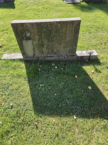 Grave number: Fr 7   100-101