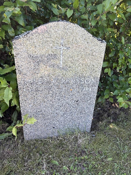 Grave number: 4 G GH    33-34