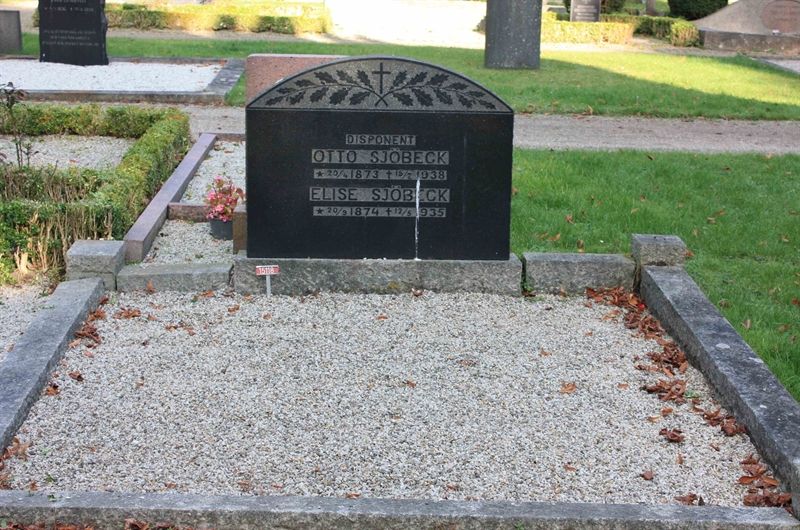 Grave number: Ö 15i   192, 193