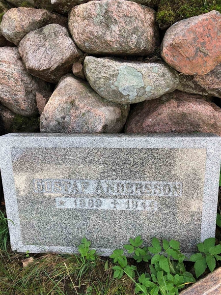 Grave number: SK 07    10, 11