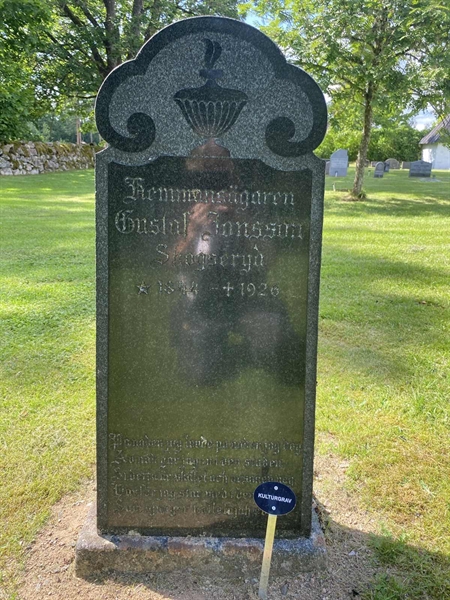 Grave number: 04 A 247
