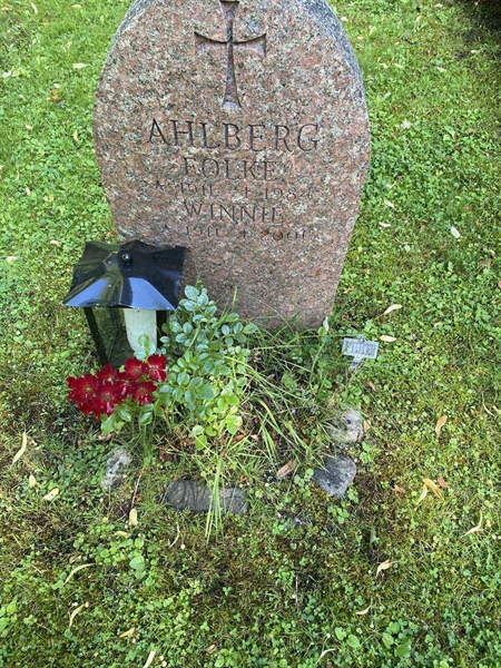 Grave number: 1 F   115