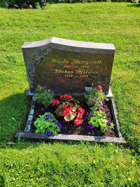 Grave number: kö 01 08   113-114