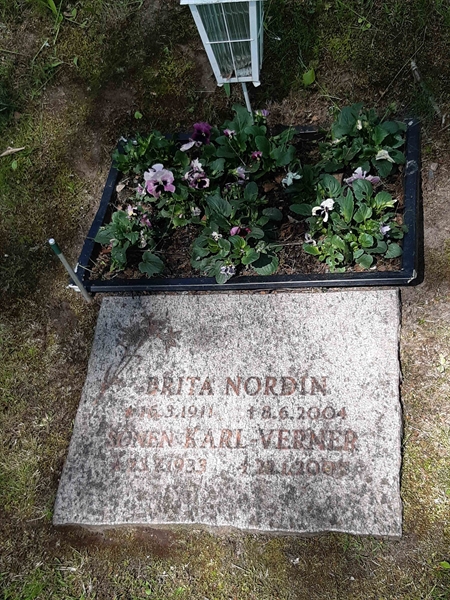 Grave number: KA 15   101