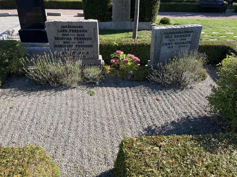 Grave number: VK III   132