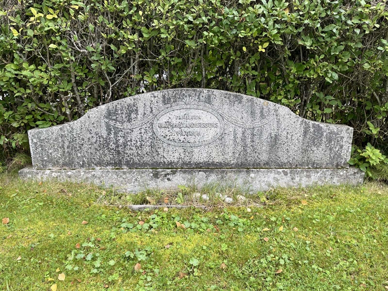 Grave number: MV III    12