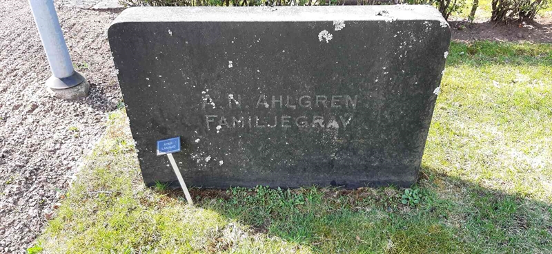 Grave number: GK F    22, 23