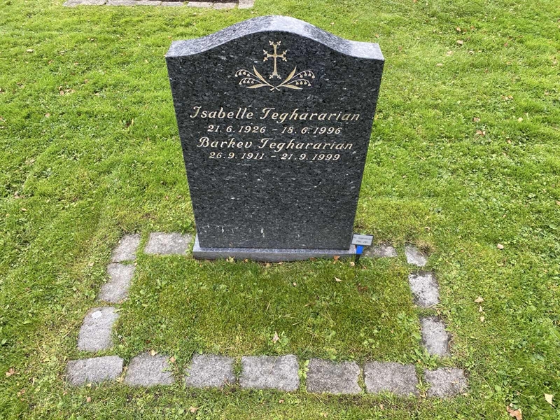 Hautatunnus: 2 C   280-281