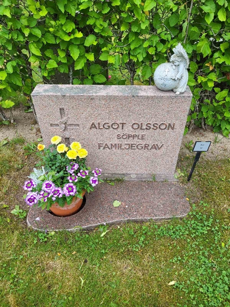 Grave number: Jä 04    56