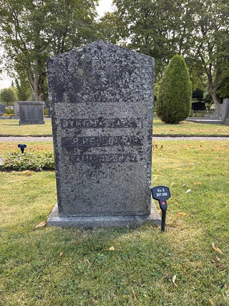 Grave number: 33 6   207-208
