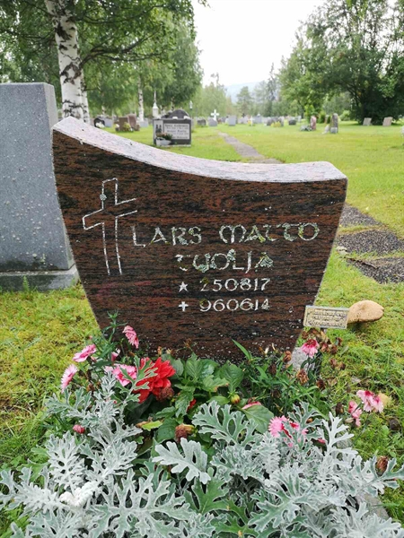 Hautatunnus: NK 17    69