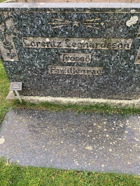 Grave number: H 005  0210, 0211