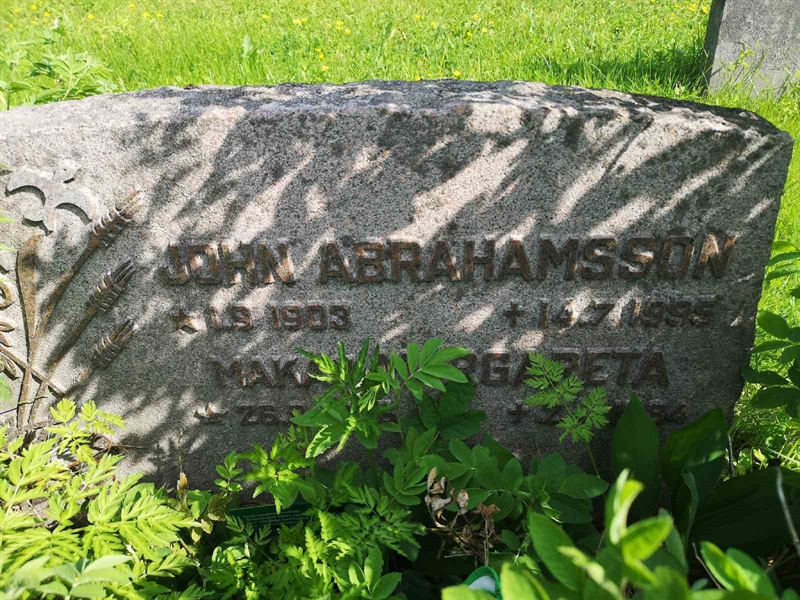 Hautatunnus: NK 03    31