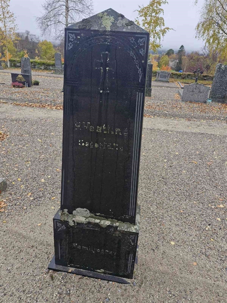 Grave number: AK A   563-565