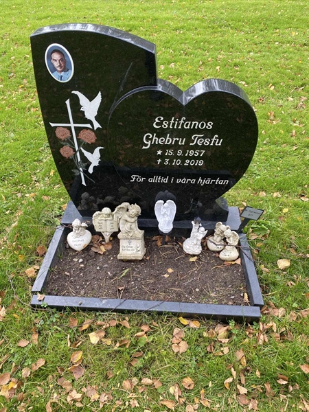 Hautatunnus: 2 C   827