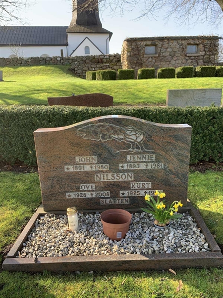 Grave number: SÖ L   213, 214