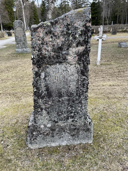 Grave number: R 3   301