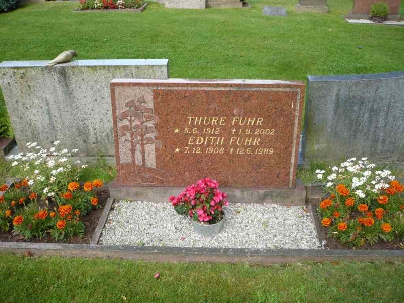 Grave number: SKF C    33, 34