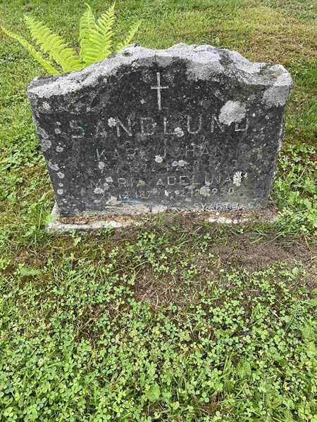 Gravnummer: N 4 4   558